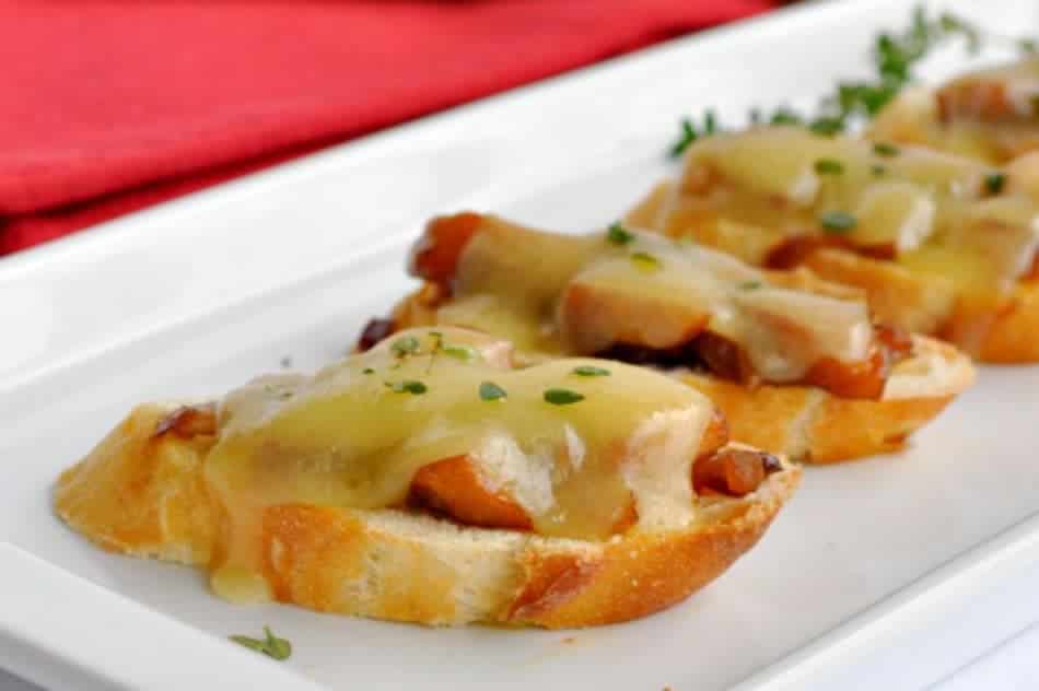 Caramelized Onion, Apple and Cheese Crostini . An easy make-ahead appetizer. www.flavourandsavour.com