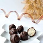 Chocolate Coconut Snowballs. Gluten-free and dairy-free. Cuteness factor of 10/10! |www.flavourandsavour.com