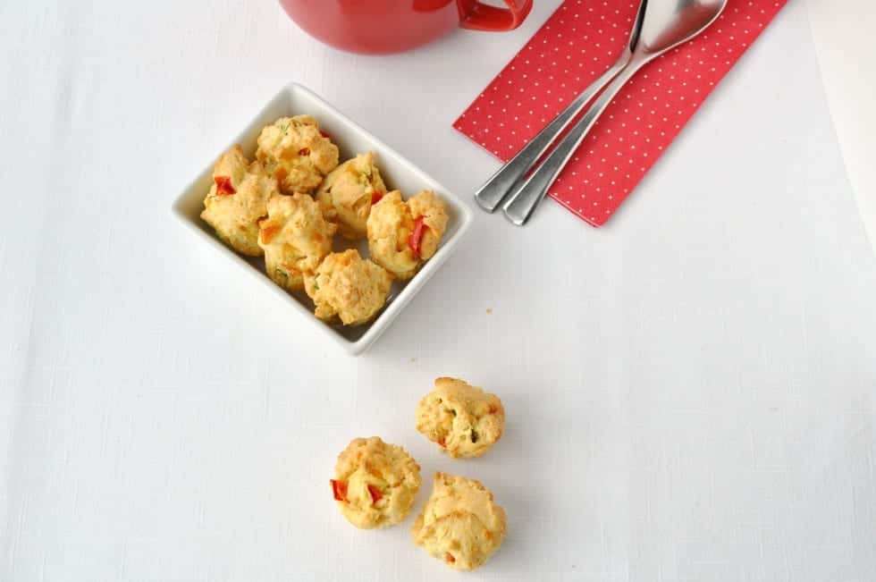 Mini Cheesy Cornbread Bites |www.flavourandsavour.com