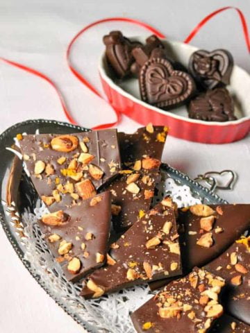 Salted Dark Chocolate Bark. Perfect ending for a Valentine's Day dinner. Easy-peaasy.