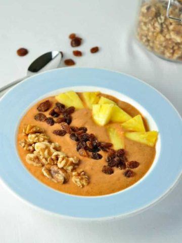 Carrot Cake Smoothie Bowl from Flavour and Savour. A smoothie in a bowl. Full of the flavours of rich carrot cake but made with healthy fruit and carrots.