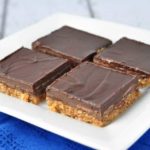 Chocolate Hazelnut Almond Butter Bars. Grain-free, dairy-free indulgence. |www.flavourandsavour.com