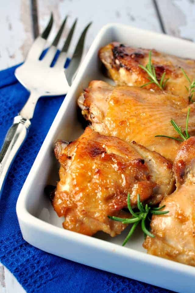 Maple Garlic Glazed Chicken. Perfect combination of sweet and salty with hints of garlic and ginger. |www.flavourandsavour.com