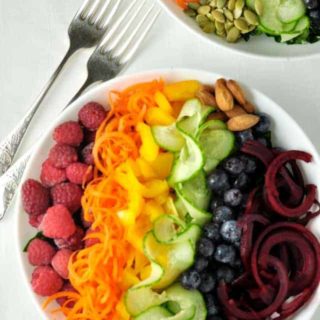 Rainbow Detox Salad from Flavour and Savour. Cleanse your body, eliminate toxins and brighten your skin with this colourful salad.