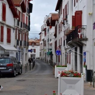 St Jean de Luz, home of gateaux basque |www.flavourandsavour.com