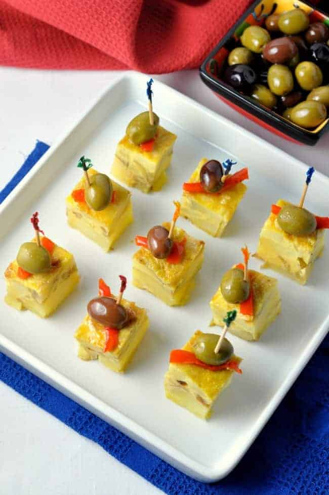 Tortilla Española, Spanish tapas |www.flavourandsavour.com