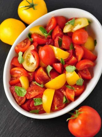 Rustic Tomato Salad with Fresh Basil |flavourandsavour.com
