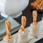 Roasted Cauliflower Soup Shots. For when you just want a taste! Perfect pre-dinner appetizer. |www.flavourandsavour.com