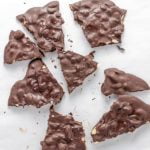 Need a last minute gift from your kitchen? Cherry Almond Chocolate Bark. Quick and easy! |www.flavourandsavour.com