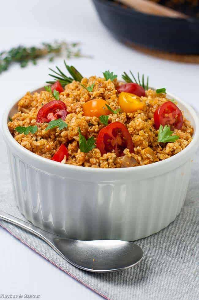 3 easy steps to make cauliflower rice, Spanish style