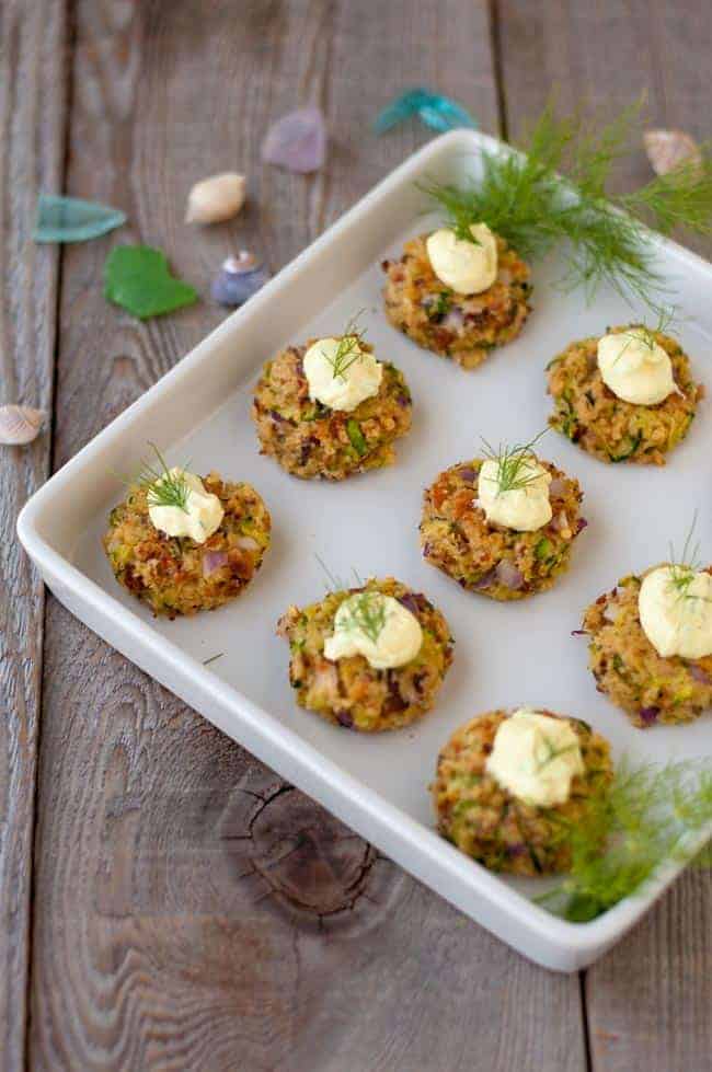 These Smoked Salmon Zucchini Cakes with Lemon Dill Dip make a healthy savoury appetizer. They're baked, not fried! Crispy little fritters with a piquant dip. |www.flavourandsavour.com