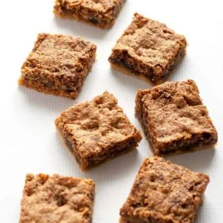 Canadian Butter Tart Squares. All the flavour of traditional butter tarts, without the pastry. These have a gluten-free shortbread crust! |www.flavourandsavour.com