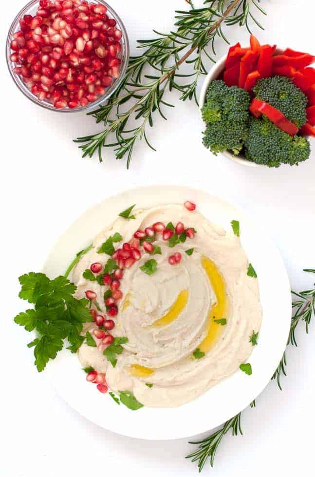 Creamy Cannellini Lemon Feta Dip. Here's an easy one for holiday parties. Made with cannellini beans, this is similar to hummus but made wiithout chickpeas. Love how creamy smooth it is! Serve with veggies or pita chips. |www.flavourandsavour.com