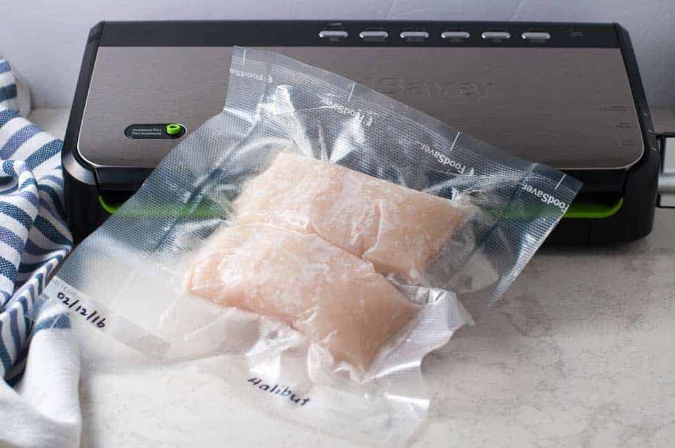 This FoodSaver Vacuum Sealing System is going to save me so much time (and money)! Love kitchen hacks.