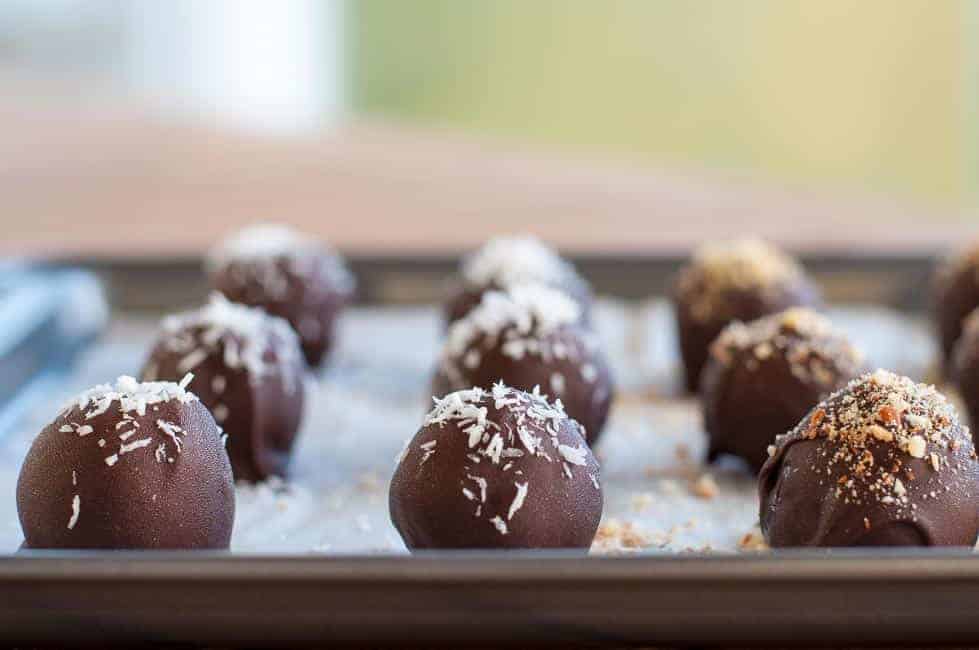 These no-bake Roasted Almond Chocolate Truffles have all the flavour and decadence of a traditional truffle, but they're suitable for your friends and family following paleo, vegan or gluten-free diets.