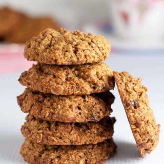 Gluten Free Cherry Coconut Oatmeal Cookies. Sweetened with low glycemic coconut palm sugar, these are a healthy option for cookie lovers! |www.flavourandsavour.com