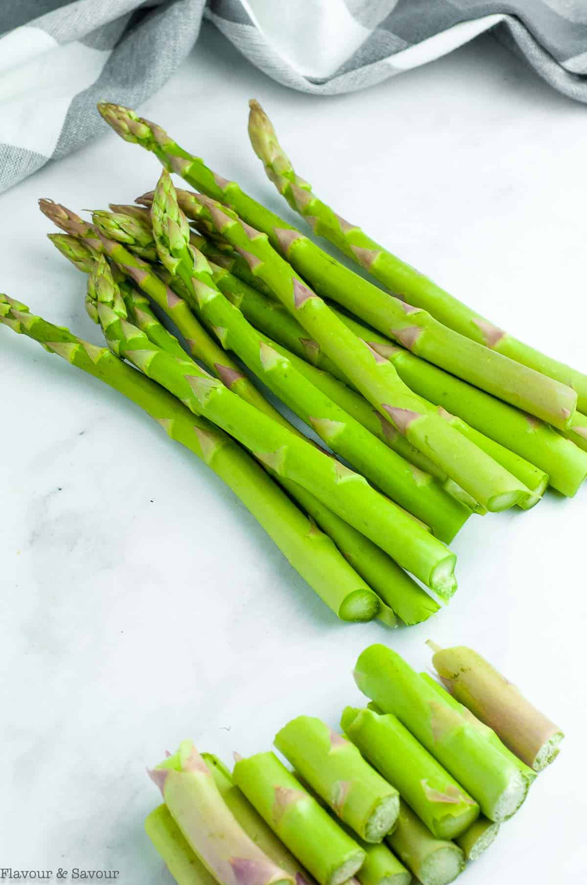 asparagus spears with ends snapped