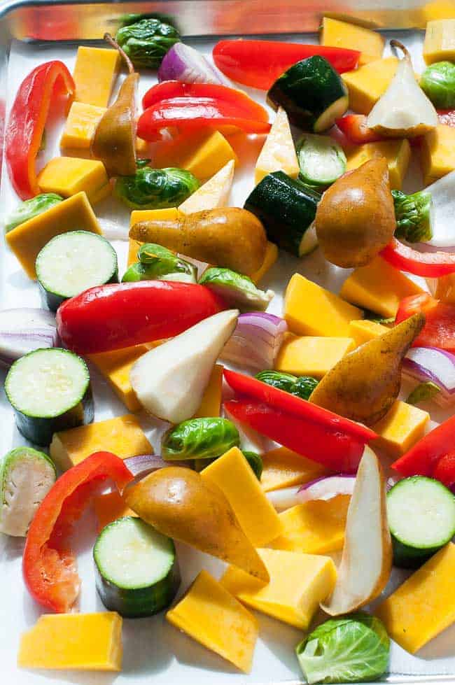 Paleo and Family-friendly Maple Garlic Chicken Sheet Pan Dinner with Butternut Squash |www.flavourandsavour.com