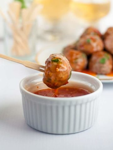 Spicy Thai Turkey Cocktail Meatballs with Dipping Sauce