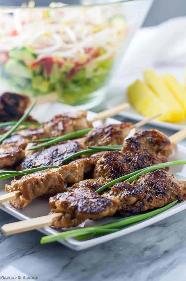 Ginger-Garlic Glazed Korean Chicken Skewers. Sweet and spicy, salty and succulent, these Korean Chicken Skewers need no special ingredients. They're fun to eat, grilled food-on-a-stick! Paleo. #korean #asian #skewers #kabobs #chicken #ginger #garlic #paleo