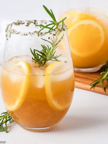 two glasses of pineapple ginger kombucha cocktail