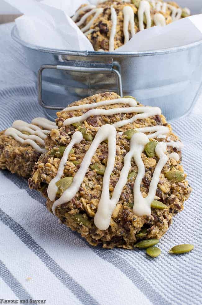 Vegan and Paleo Apple Cinnamon Oatmeal Breakfast Cookies