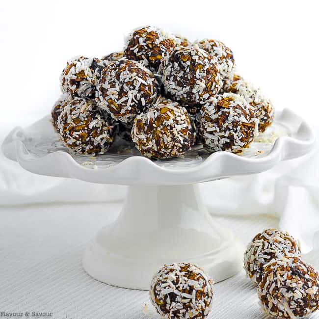 No-Bake Chocolate Almond Snowballs