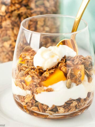 gingerbread spiced granola parfait with yogurt and fresh fruit