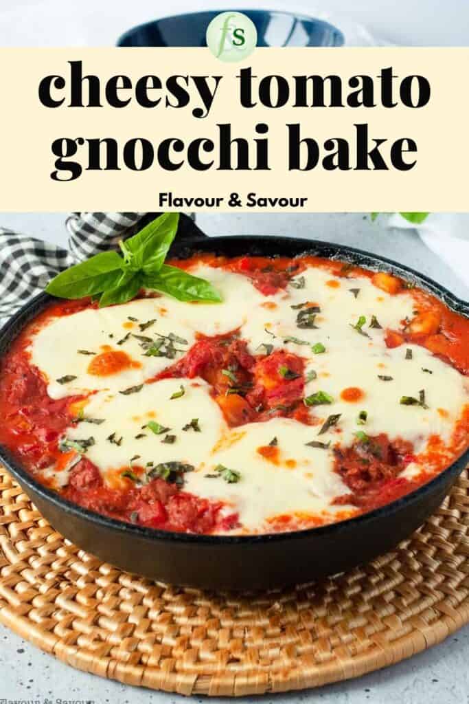 Image with text overlay for cheesy tomato gnocchi bake