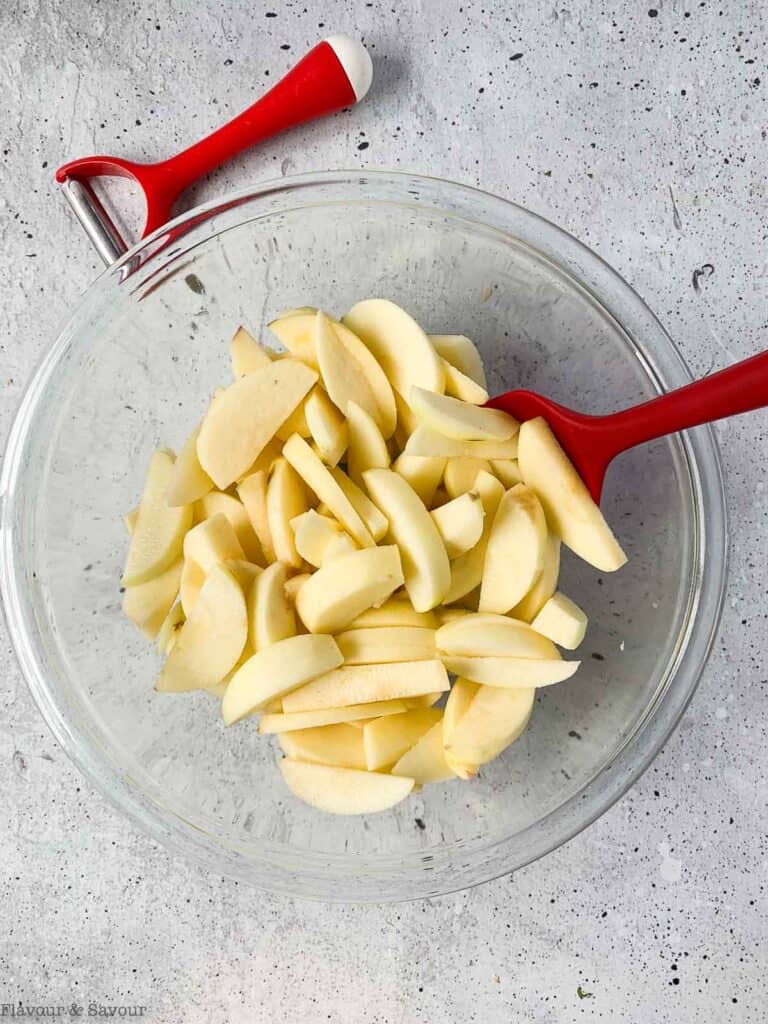 sliced apples in a bowl