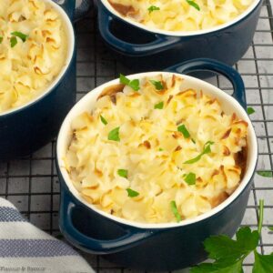 vegetarian shepherd's pies in mini casserole dishes