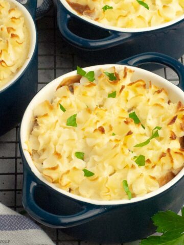 vegetarian shepherd's pies in mini casserole dishes