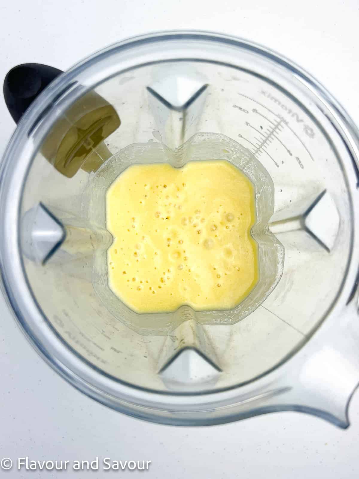 Filling for mango tart in a blender.