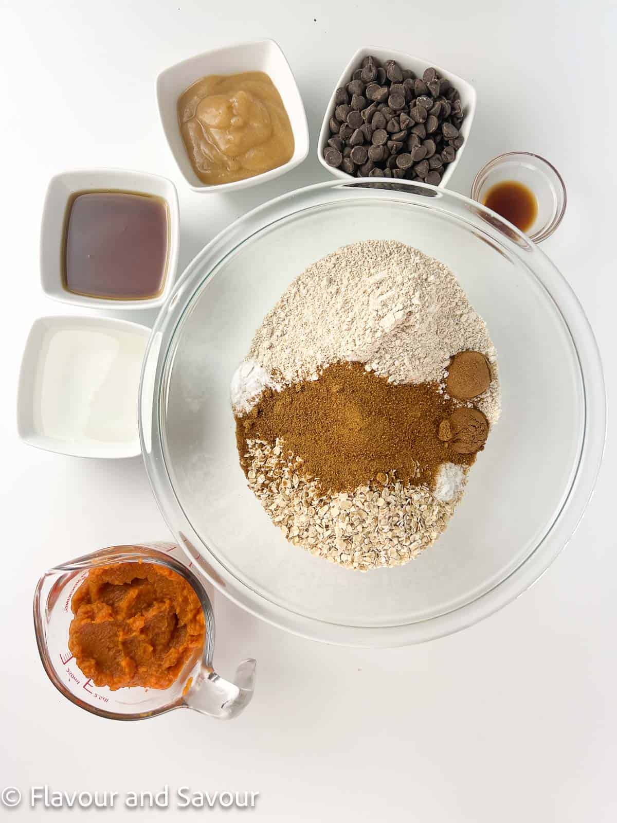 Ingredients for pumpkin chocolate oat flour bars