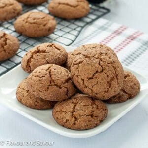 Chai-spiced snickerdoodles cookies on a plate.