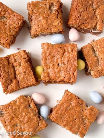 Mini egg oatmeal cookie bars cut into squares.